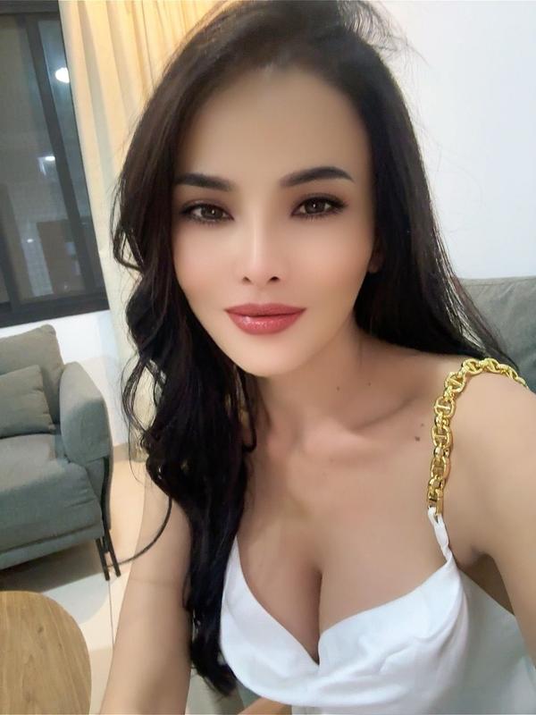 Konomi Belle Awaits to Ignite Your Most Passionate Desires